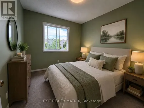 35 Binbury Way Ottawa ON K1T 4C2