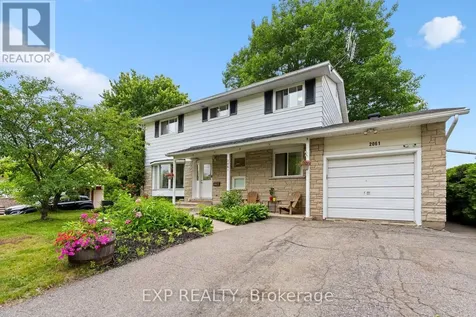 2061 Balharrie Avenue Ottawa ON K1G 1G2