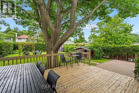 2061 Balharrie Avenue Ottawa ON K1G 1G2