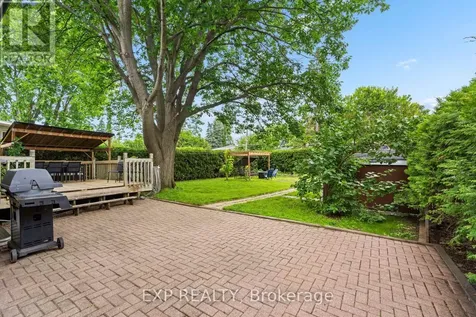 2061 Balharrie Avenue Ottawa ON K1G 1G2