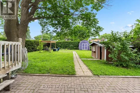 2061 Balharrie Avenue Ottawa ON K1G 1G2