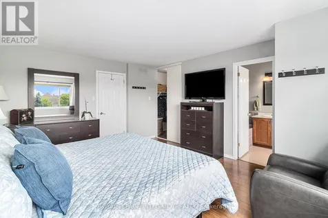 564 Renaissance Drive Ottawa ON K4A 4E9