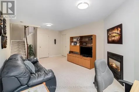 564 Renaissance Drive Ottawa ON K4A 4E9