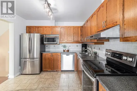 564 Renaissance Drive Ottawa ON K4A 4E9