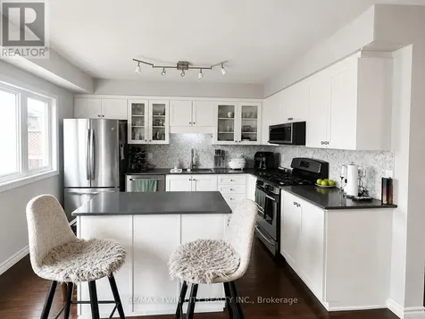 175 David Bergey Drive Kitchener ON N2E 4H6