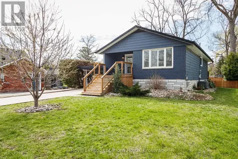 258 Fourth Street West Collingwood ON L9Y 1S2