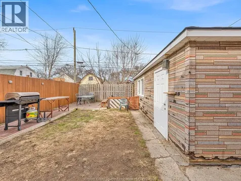 1477 Windermere Road Windsor ON N8Y 3G1