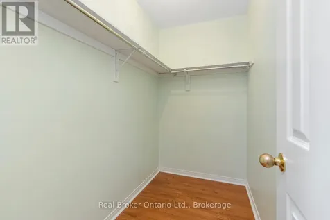 360 Kittridge Road Oakville (wc Wedgewood Creek) ON L6H 7K7