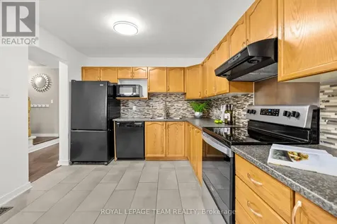 91 Winnegreen Court Ottawa ON K1G 5S4