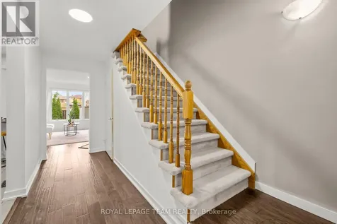 91 Winnegreen Court Ottawa ON K1G 5S4
