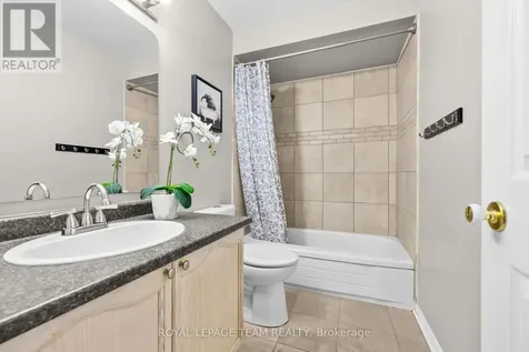 91 Winnegreen Court Ottawa ON K1G 5S4