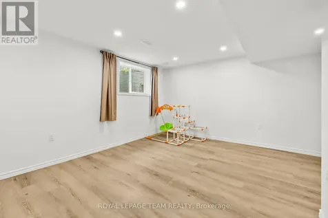 91 Winnegreen Court Ottawa ON K1G 5S4