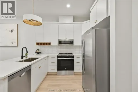 364 Grand Avenue East Chatham ON N7L 0H5
