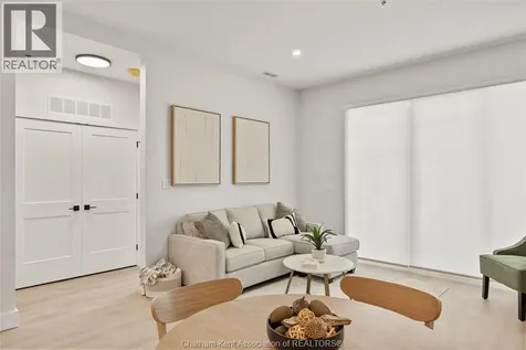 364 Grand Avenue East Chatham ON N7L 0H5