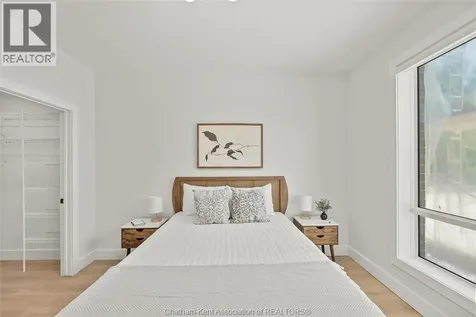 364 Grand Avenue East Chatham ON N7L 0H5