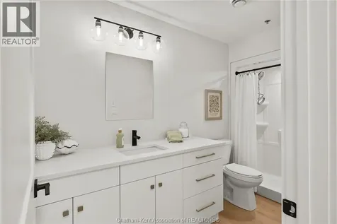 364 Grand Avenue East Chatham ON N7L 0H5