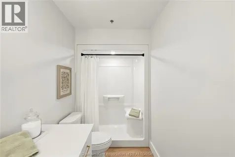 364 Grand Avenue East Chatham ON N7L 0H5