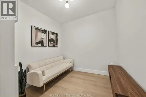 364 Grand Avenue East Chatham ON N7L 0H5