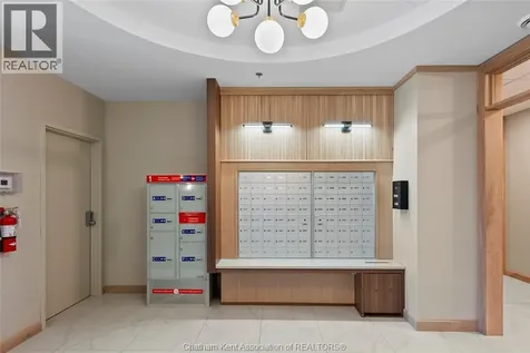 364 Grand Avenue East Chatham ON N7L 0H5
