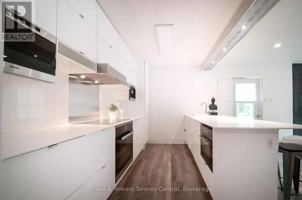 19 Dawson Drive Collingwood ON L9Y 5B4