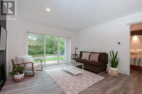 19 Dawson Drive Collingwood ON L9Y 5B4