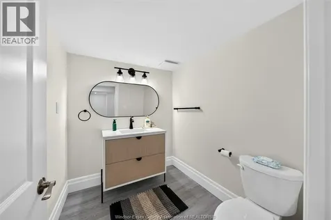 1343 Monticello Street Windsor ON N8P 0B8
