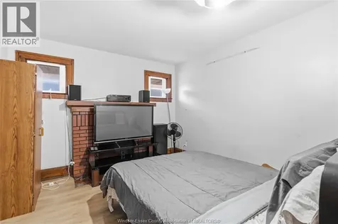 326-328 Partington Avenue Windsor ON N9B 2N5
