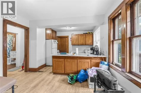 326-328 Partington Avenue Windsor ON N9B 2N5