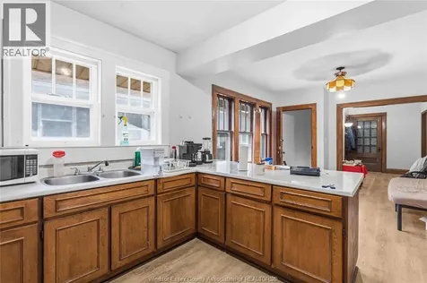 326-328 Partington Avenue Windsor ON N9B 2N5
