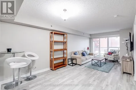 35 Saranac Boulevard Toronto (englemount-lawrence) ON M6A 2G4