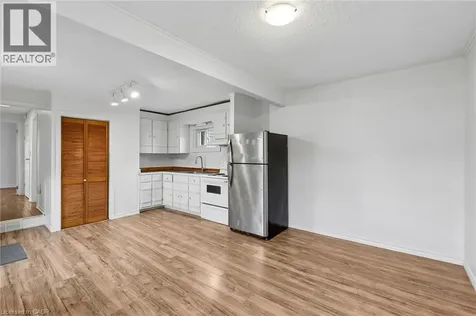 53 Kinsey Street St. Catharines ON L2S 1E2