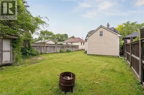 53 Kinsey Street St. Catharines ON L2S 1E2