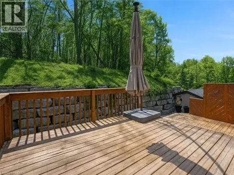 227 Chestnut Hill Crescent Kitchener ON N2P 2X3