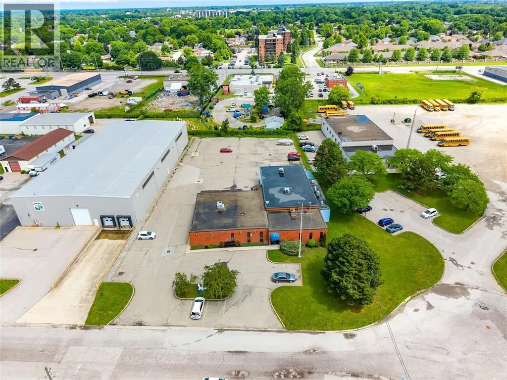 1420 Lougar Avenue Sarnia ON N7S 5N4