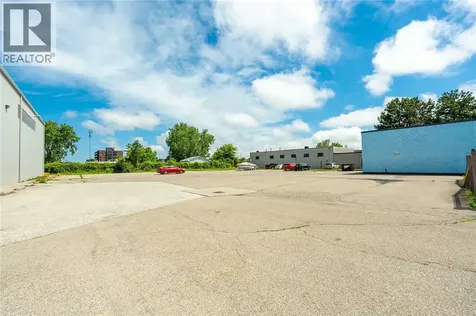 1420 Lougar Avenue Sarnia ON N7S 5N4
