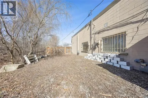 2234 Harold Road Burlington ON L7P 3E1