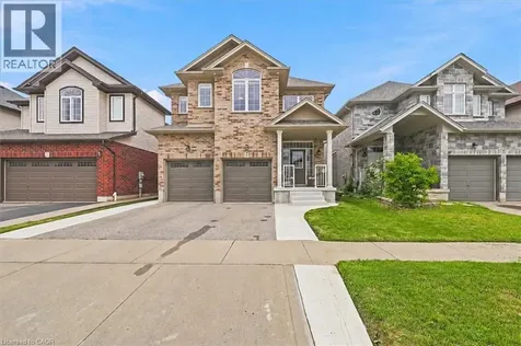 921 Eden Oak Court Kitchener ON N2A 0H4