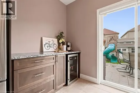 921 Eden Oak Court Kitchener ON N2A 0H4