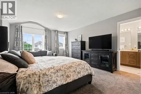 921 Eden Oak Court Kitchener ON N2A 0H4