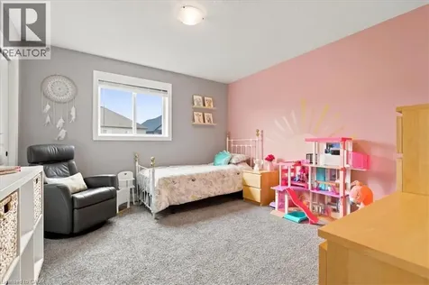 921 Eden Oak Court Kitchener ON N2A 0H4