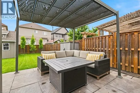 921 Eden Oak Court Kitchener ON N2A 0H4
