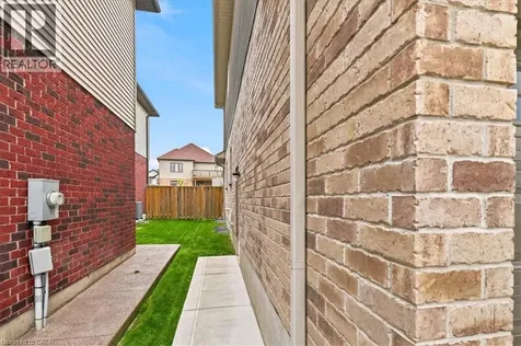 921 Eden Oak Court Kitchener ON N2A 0H4