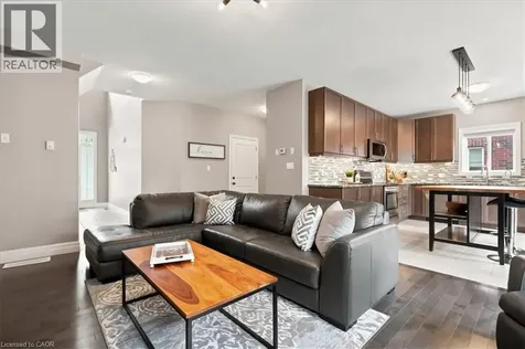 921 Eden Oak Court Kitchener ON N2A 0H4