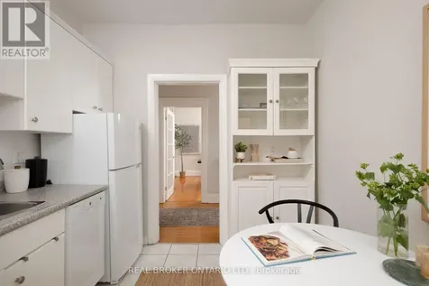 33 Atlas Avenue Toronto (humewood-cedarvale) ON M6C 3N8