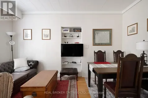 33 Atlas Avenue Toronto (humewood-cedarvale) ON M6C 3N8