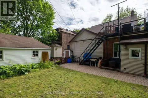 33 Atlas Avenue Toronto (humewood-cedarvale) ON M6C 3N8