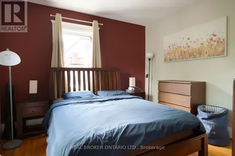 33 Atlas Avenue Toronto (humewood-cedarvale) ON M6C 3N8