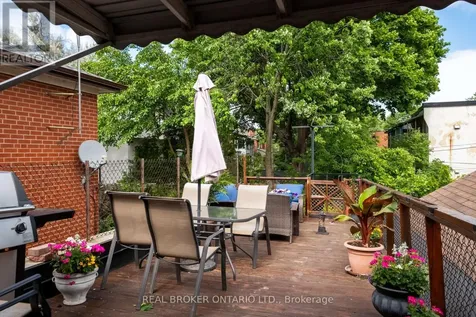 33 Atlas Avenue Toronto (humewood-cedarvale) ON M6C 3N8