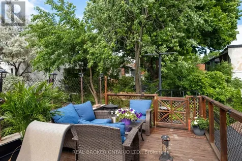 33 Atlas Avenue Toronto (humewood-cedarvale) ON M6C 3N8