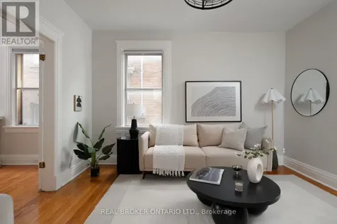 33 Atlas Avenue Toronto (humewood-cedarvale) ON M6C 3N8